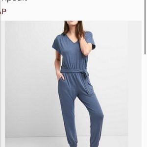 GAP Minimalist knit jumpsuit | Small